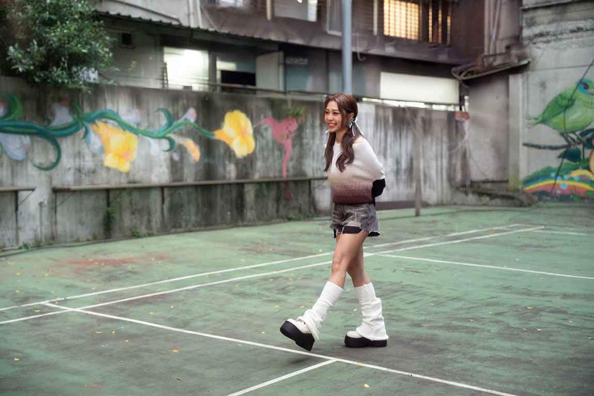 〈計算浪漫〉,拍攝MV時回到青春洋溢的本色演出