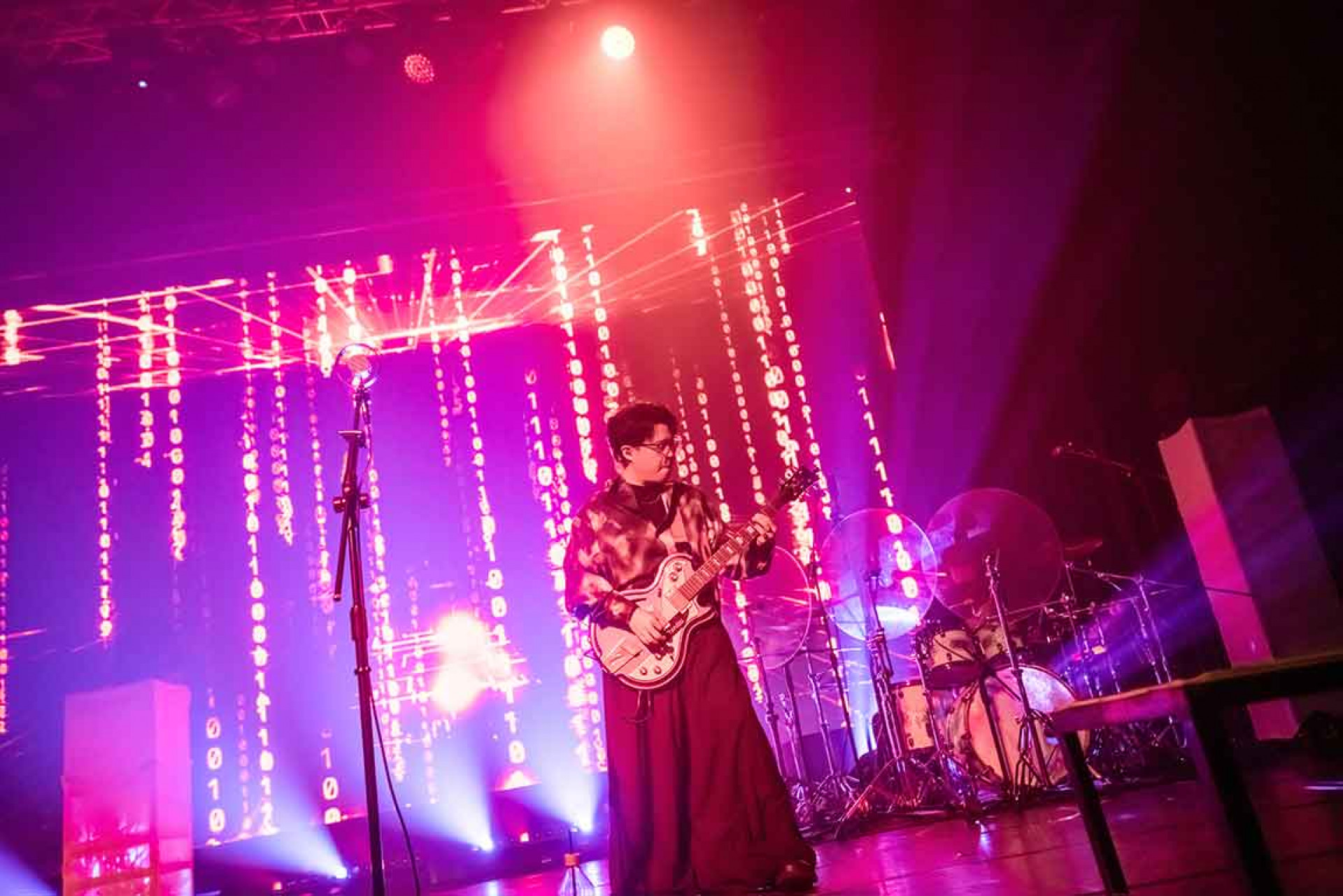 歌曲皆經過重新編曲、細緻調整,是 VH 對現場的敬意,亦是給樂迷的心意。