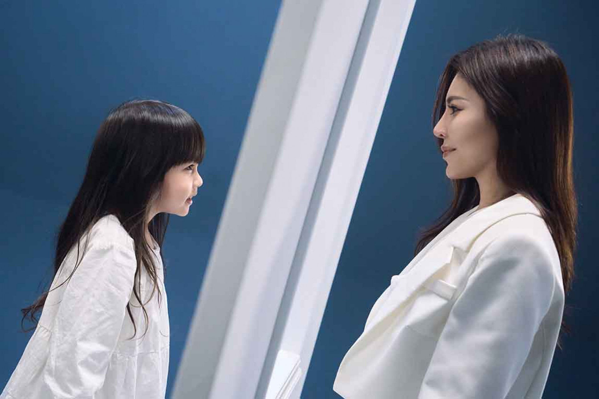 小女孩童言童語可愛爆擊,直逼天后萌生娃念頭