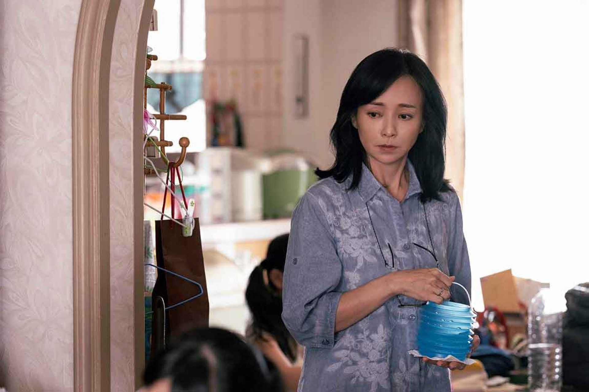季芹聽了主題曲直呼：「感覺到一種青春的倔強！很喜歡！」。（興揚電影提供）