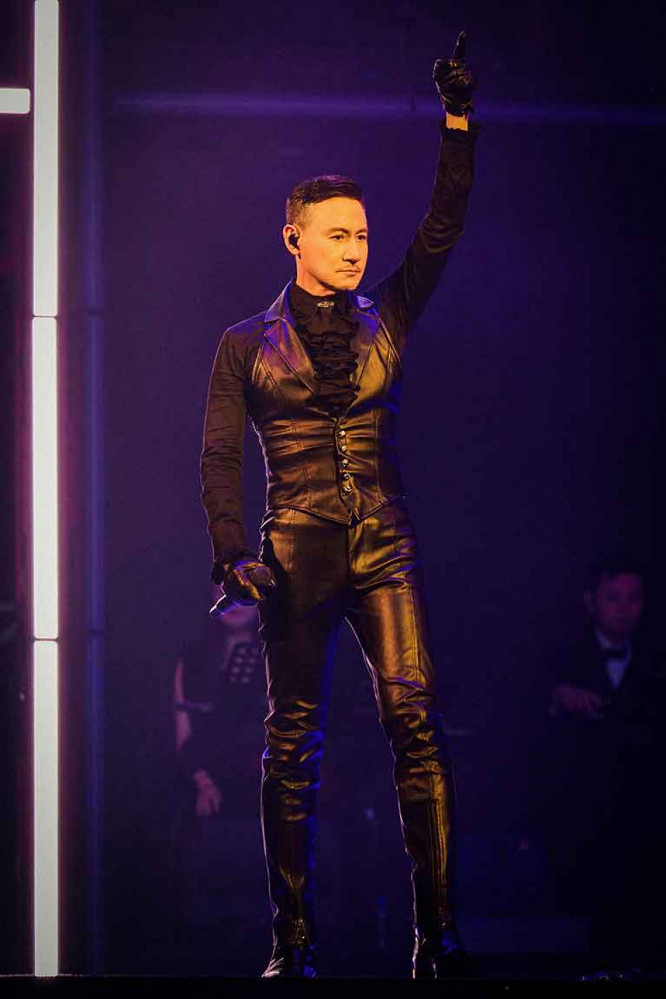 Jacky-Cheung-Haikou-show-1,-Photographed-by-Shen-Jing