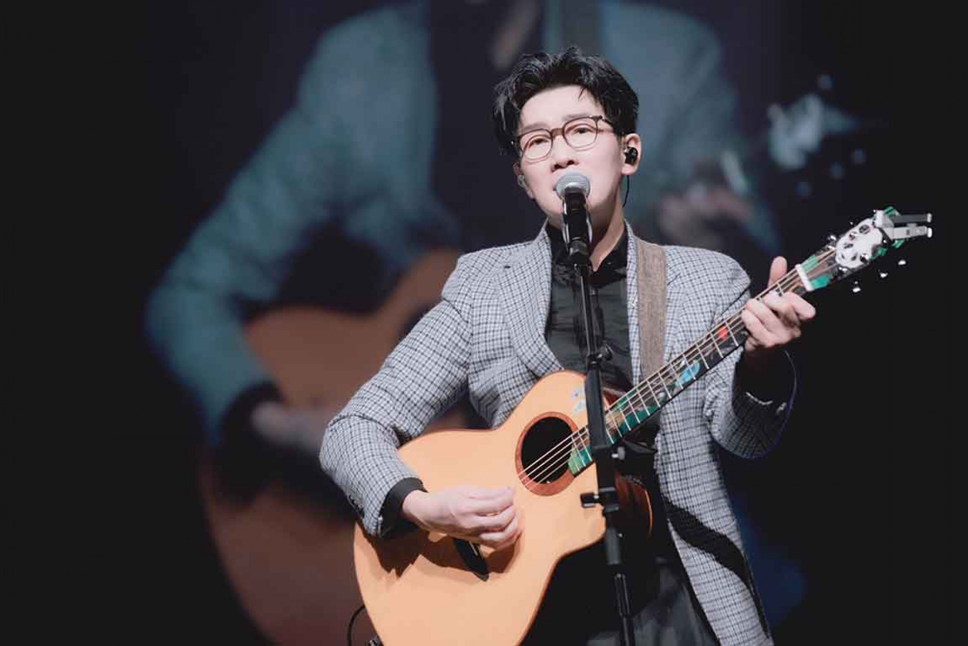 演唱會北京生日限定場,演唱多首經典情歌(照片提供:種子音樂)。