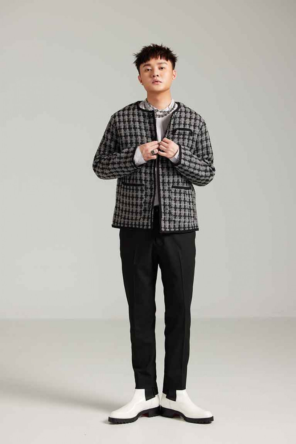 許富凱送給歌迷最棒的母親節禮物!門票將於本周日3_9中午12_00在寬宏售票系統、萊爾富、OK便利超商開賣