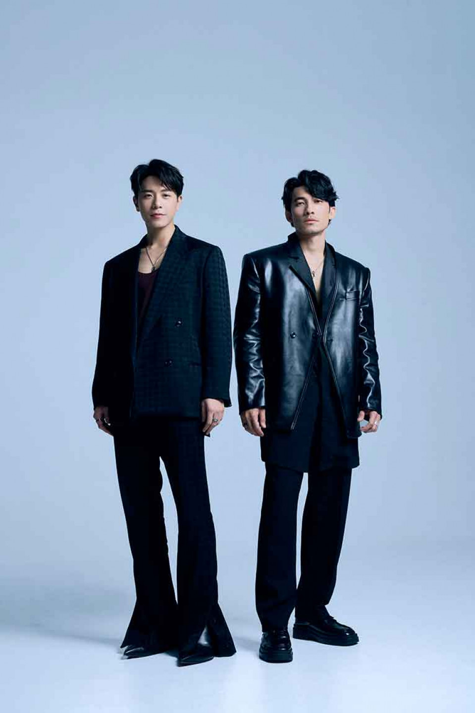 韋禮安(左起)、連炳發