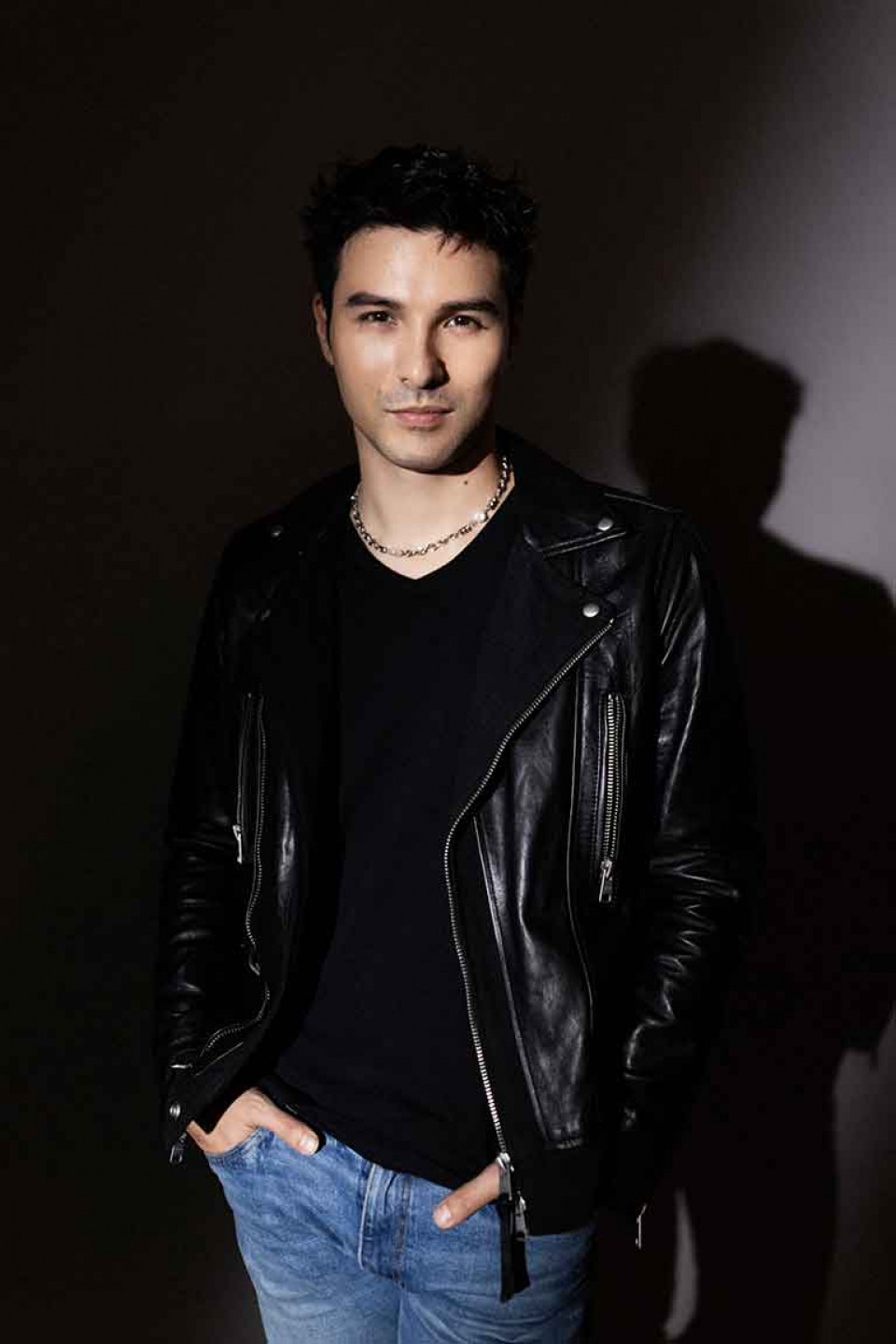 鳳小岳確定參戰野人祭,並以「鳳小岳&壓克力柿子」全新團名正式成團