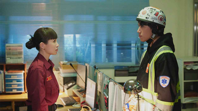 金曲歌后出奇招 「萱」傳車出巡爆案外案 首度完整挑戰MV〈你還是你嗎〉哭戲「沒在怕」