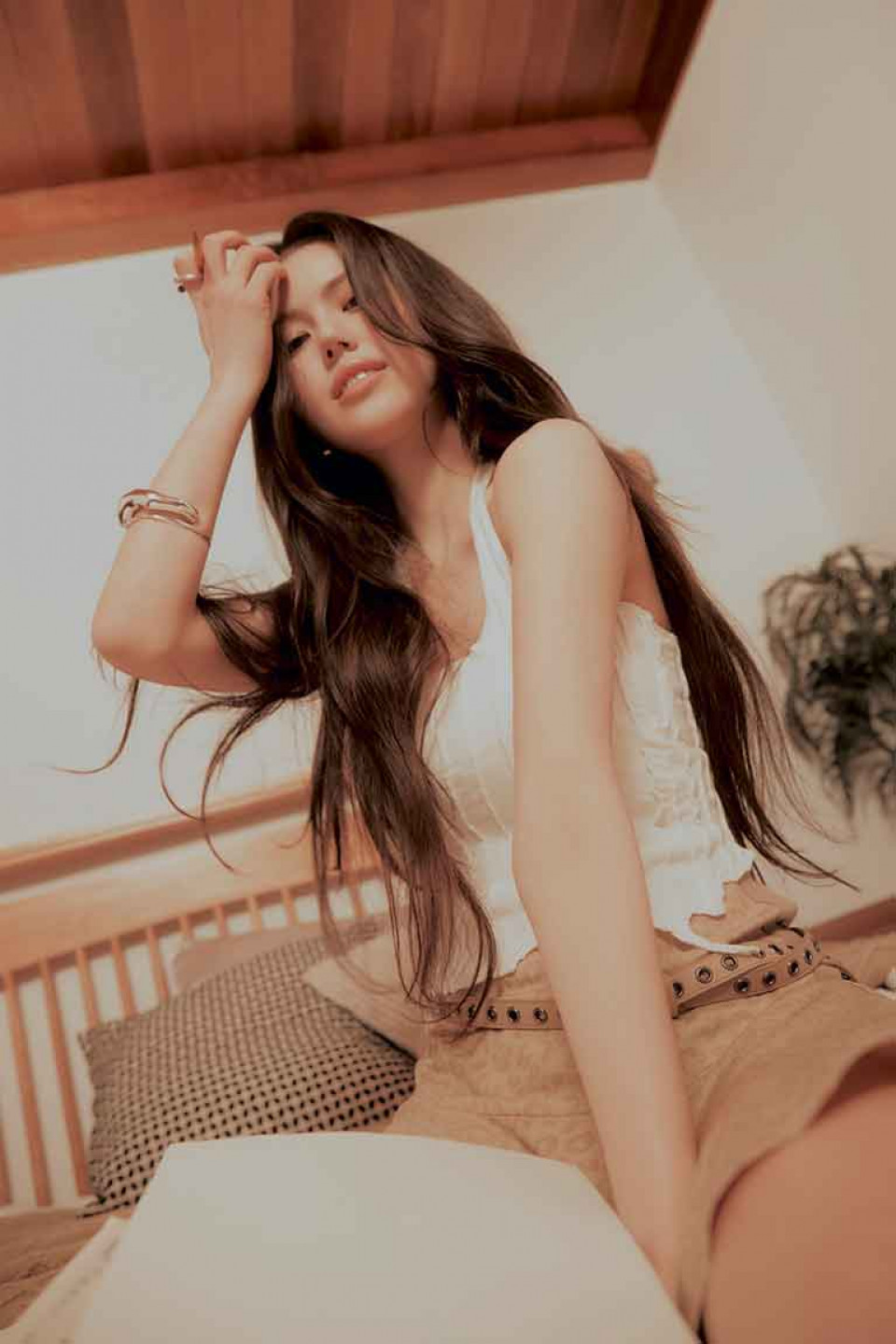 澳韓創作歌手-Olivia Marsh