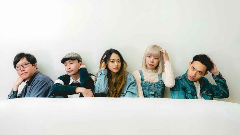 「台式英搖樂團」貓咪庫瑪拉推新單曲〈我被寫進你的笑話裡〉致敬《一起聽團吧》