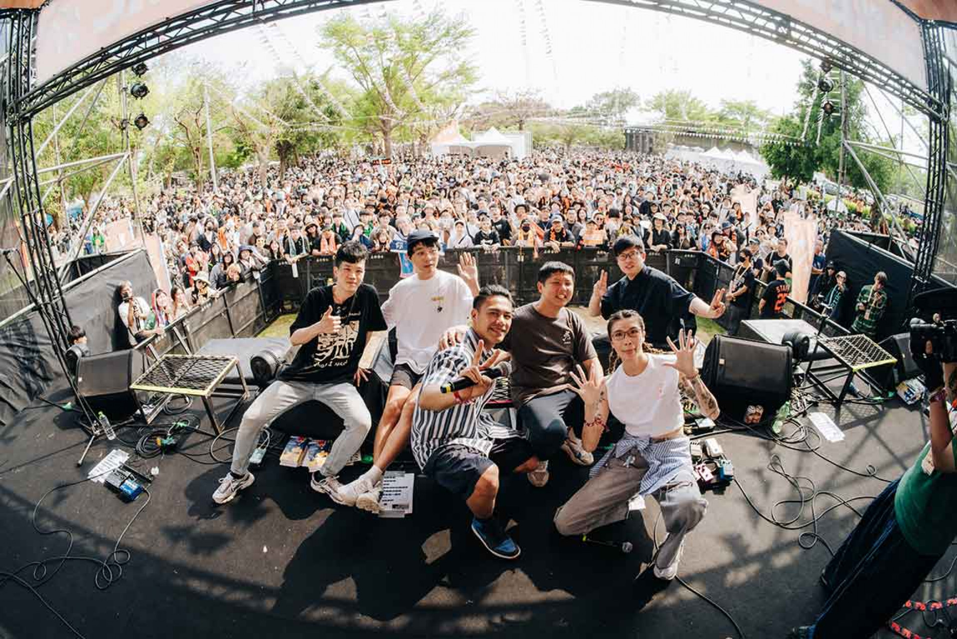 樂團孩子王與拳擊選手黃筱雯、甘家葳首度合體挑戰大港開唱