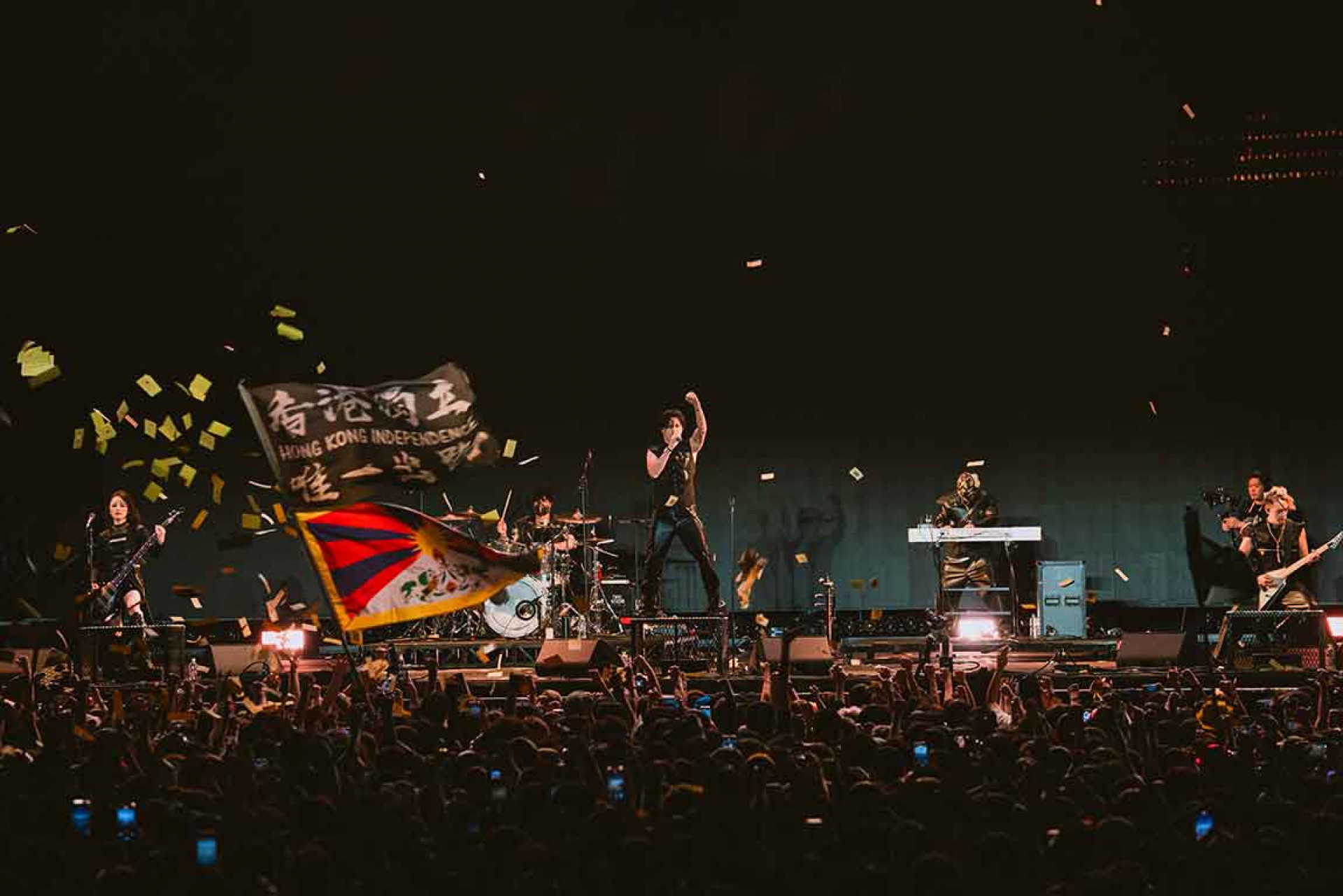 閃靈重返南霸天吸引上萬樂迷朝聖