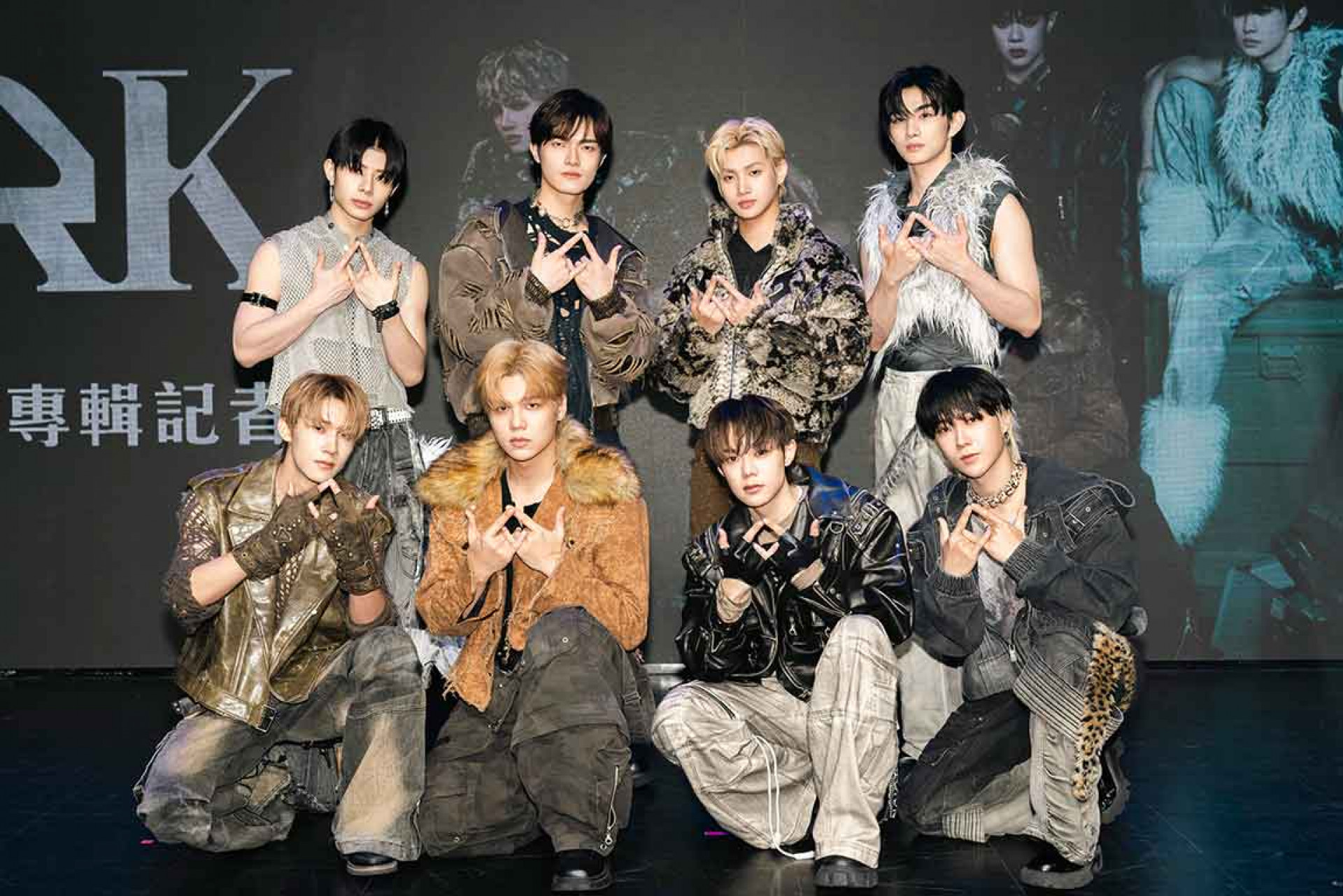 ARKis成團手勢,8人各有代表動物乘坐夢想的「諾亞方舟」勇闖演藝路