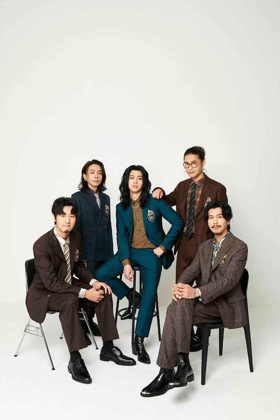 麋先生西裝造型帥氣登場!展現專業沉穩魅力。(大誠保經提供)