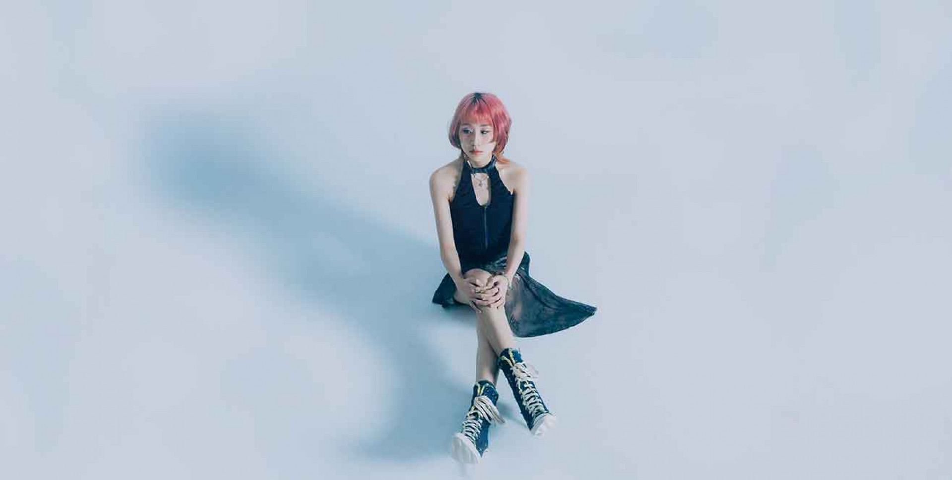 新曲《送給你的寂寞》在被旁人左右的言語裏,用節奏建構自己的NeoCityPop宇宙