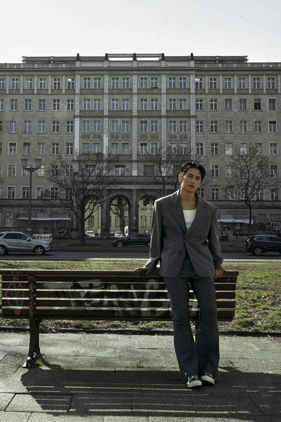 柏霖遠赴德國柏林拍攝視覺 一座見證破碎的城市 如同柏霖的音樂來自破碎後重生