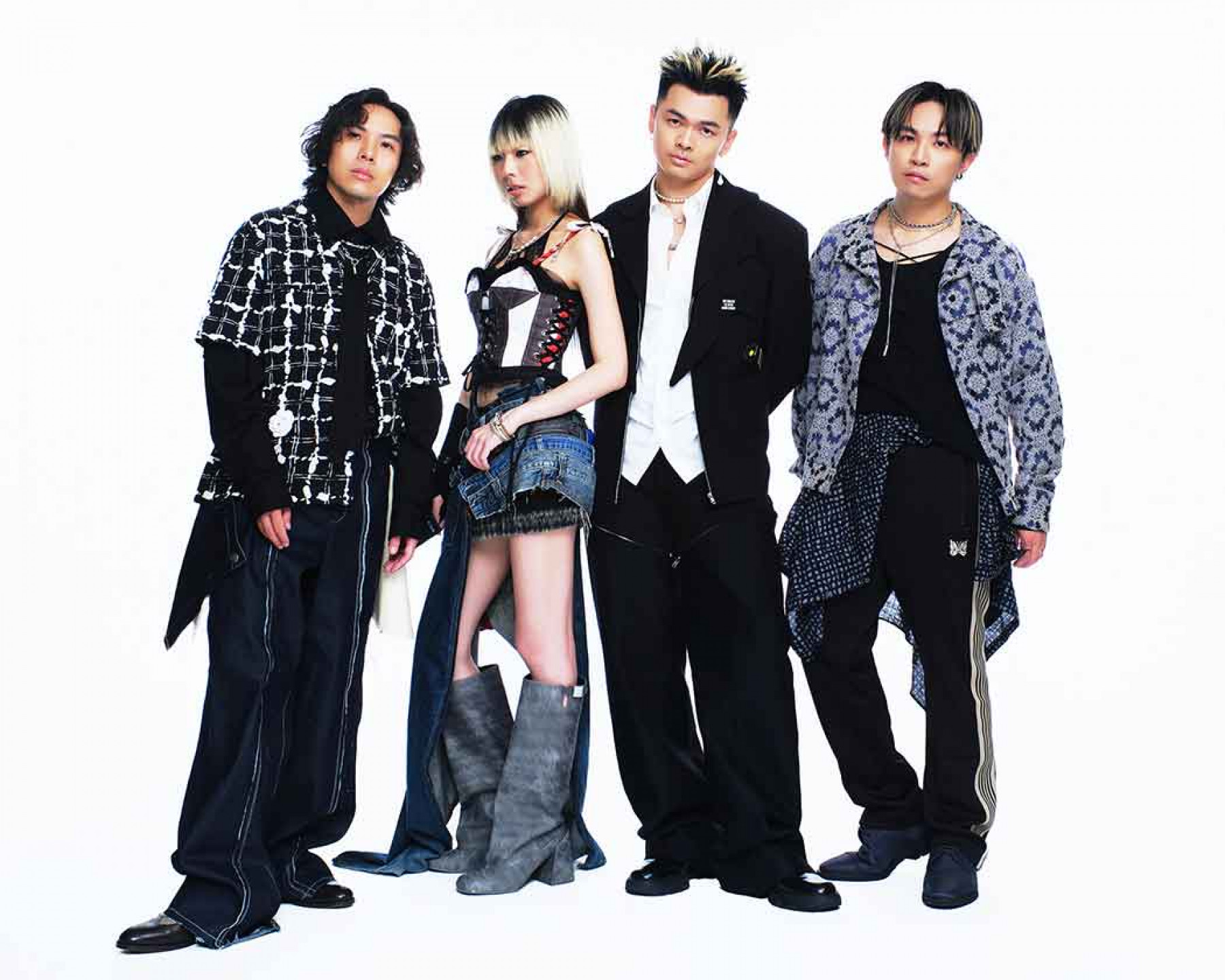 甜約翰_團員由左至右鼓手小J、鍵盤手Mandark、主唱浚瑋、吉他手罐頭