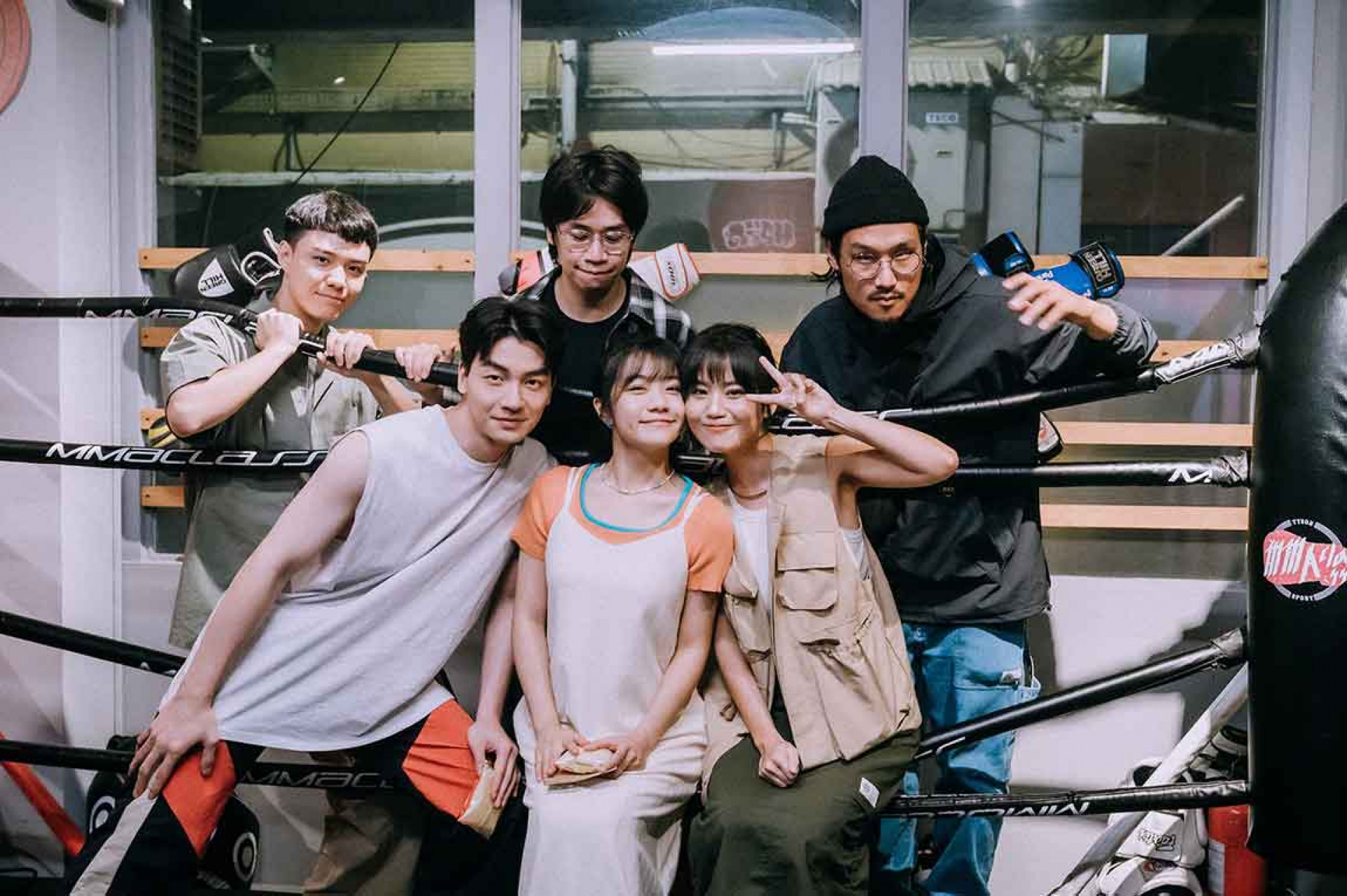 MV庸俗救星 探班