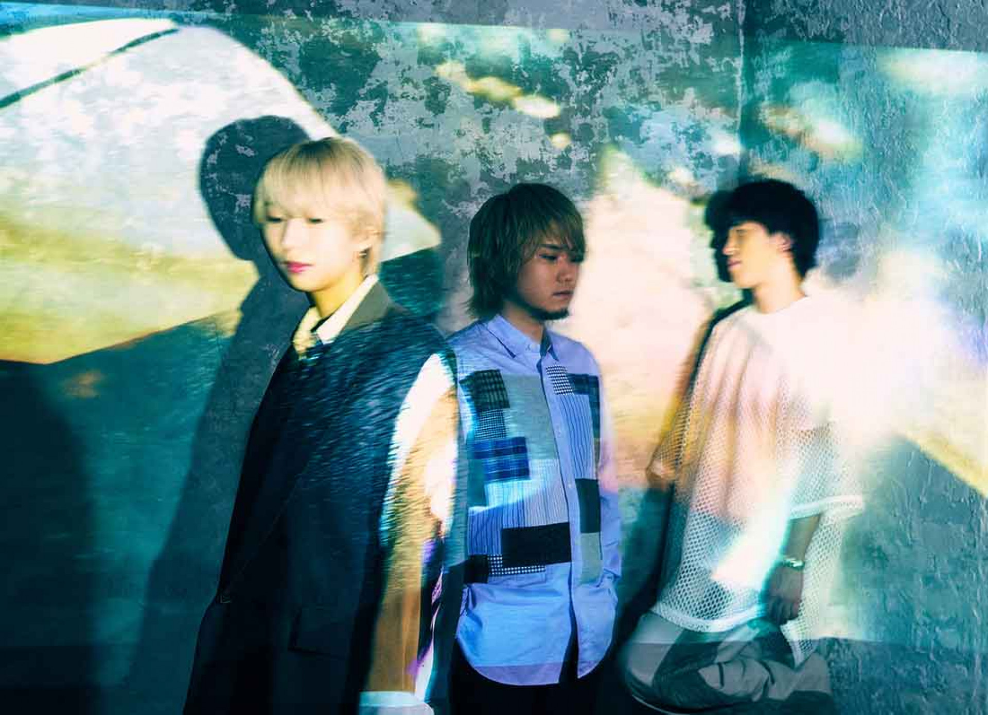 人氣樂團Atarayo,為動畫重播版量身訂作了片尾曲〈月之舟〉