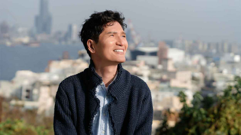 四十年圓一夢：創作才子John 邱睽違三十年首張個人全創作專輯《浮光 印記》