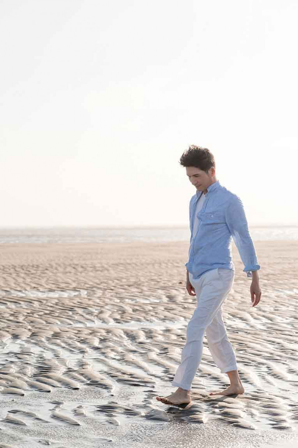 創作才子John 邱個人首張專輯《浮光 印記》