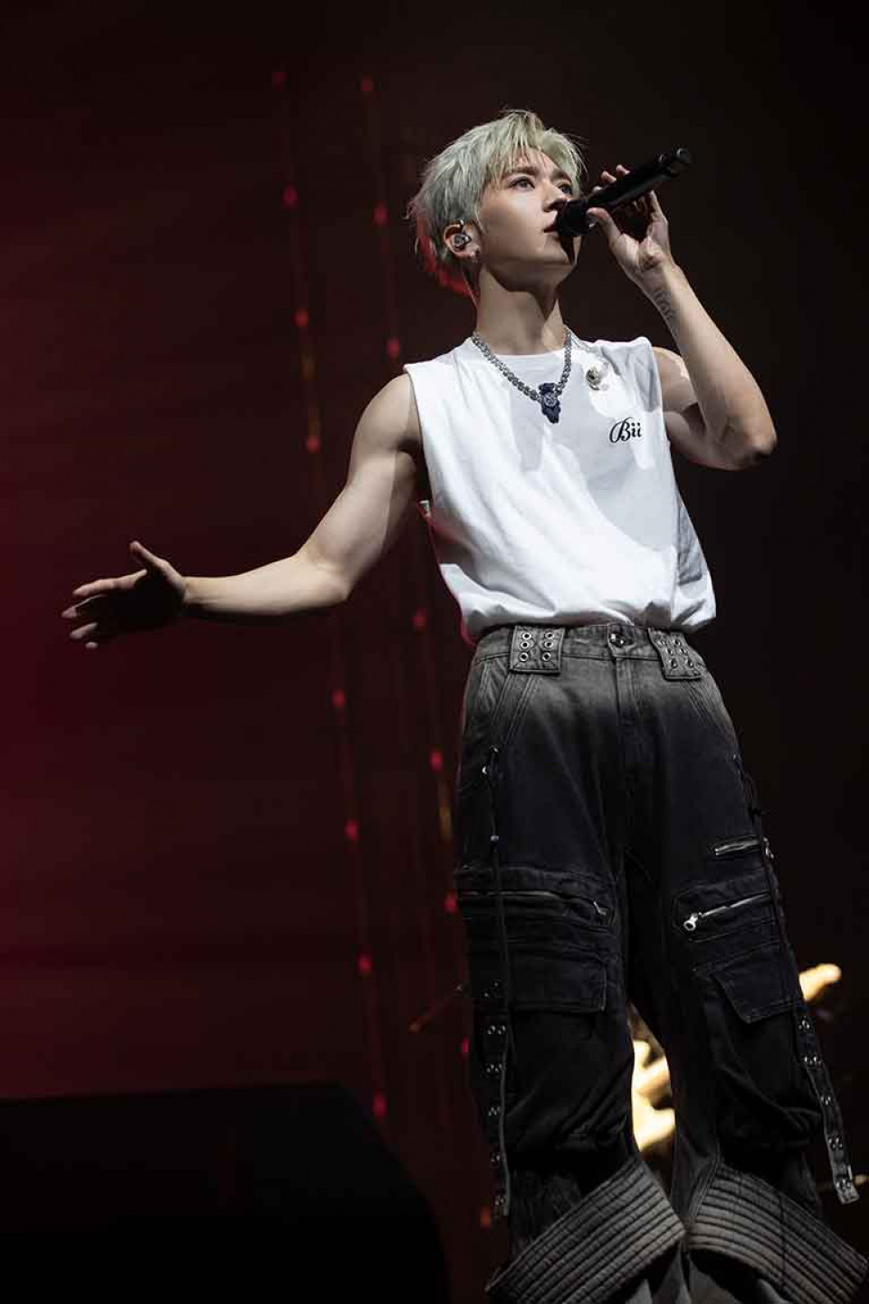 冰塊腹肌+精實好身材保證不變 要給星馬粉絲好看 加碼送驚喜 透露即將出新單曲