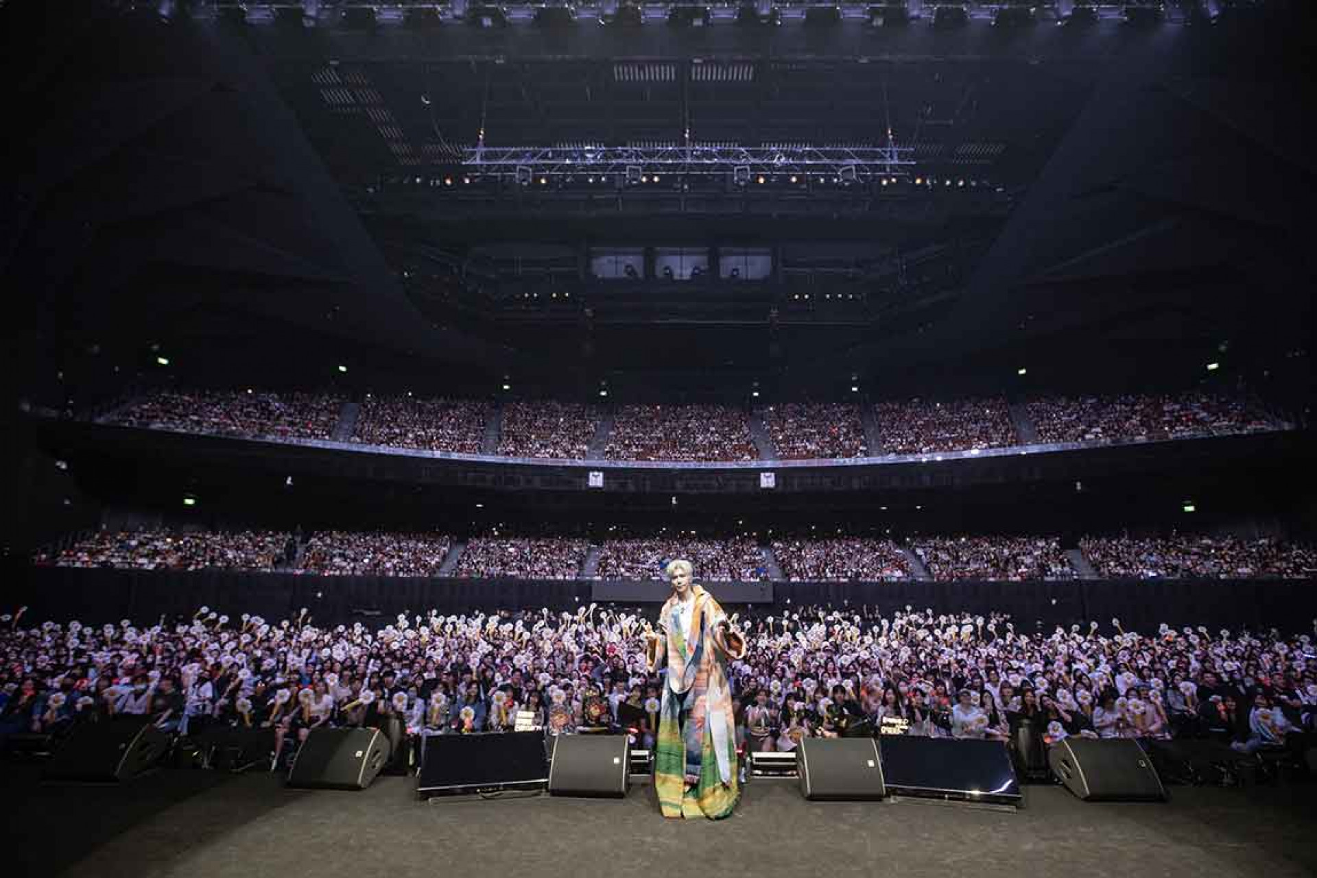 台北站傾盡全力 以全新畢書盡重新出發 被粉絲感動 安可前最後一首歌忍不住潰堤