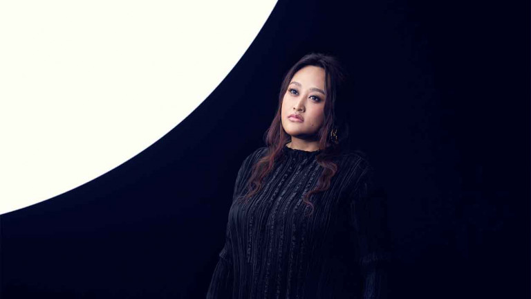 睽違6年！靈魂DIVA家家首波全創作曲〈月不落〉保留吉他原聲 方大同曾讚賞「吉他聲最棒」