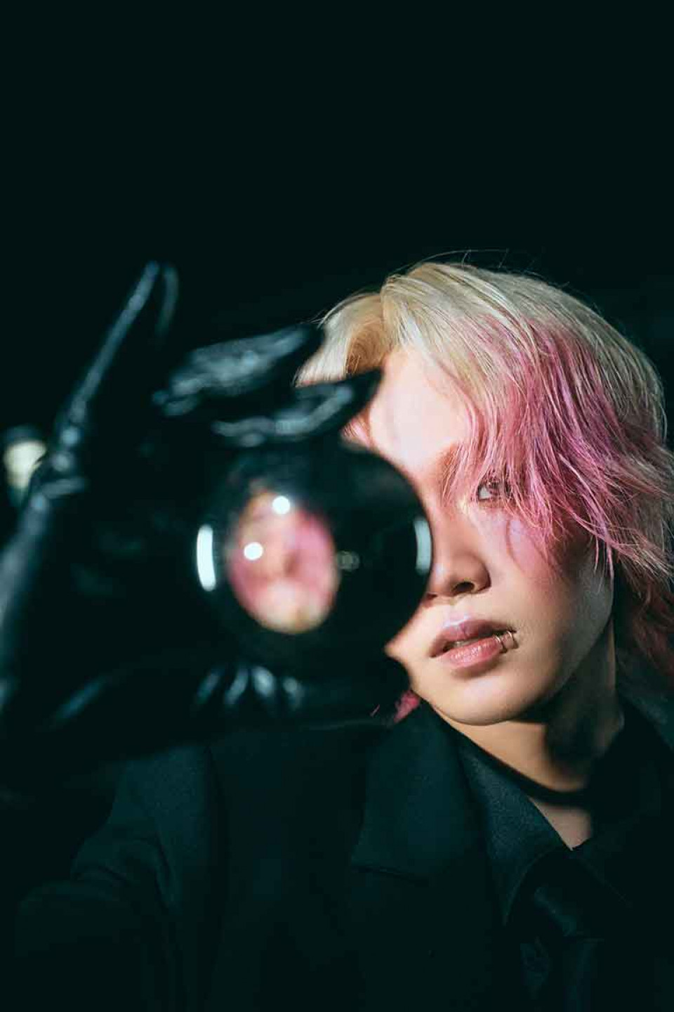 〈透明的〉MV挑戰動漫感   超乎想像驚豔到自己都認不得啦!