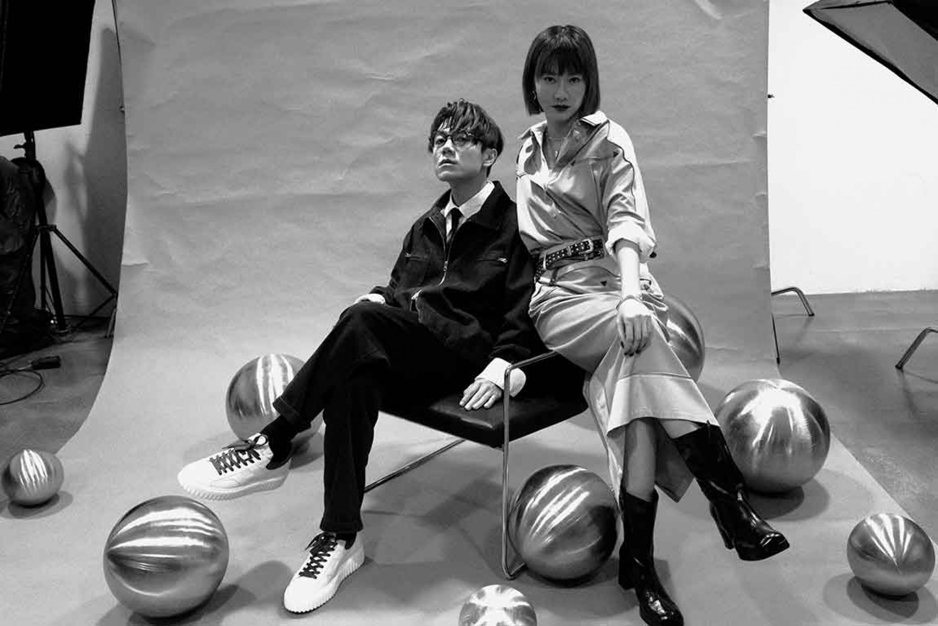 特別邀請新生代音樂人林家謙及Oscar共同打造感恩單曲《鳴謝你而不想說後悔》