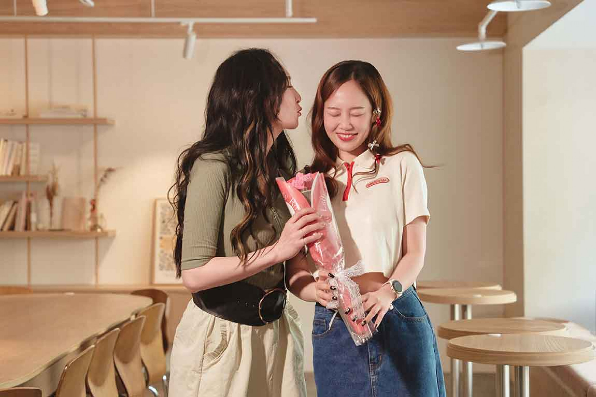 Julie(左起)、安吉