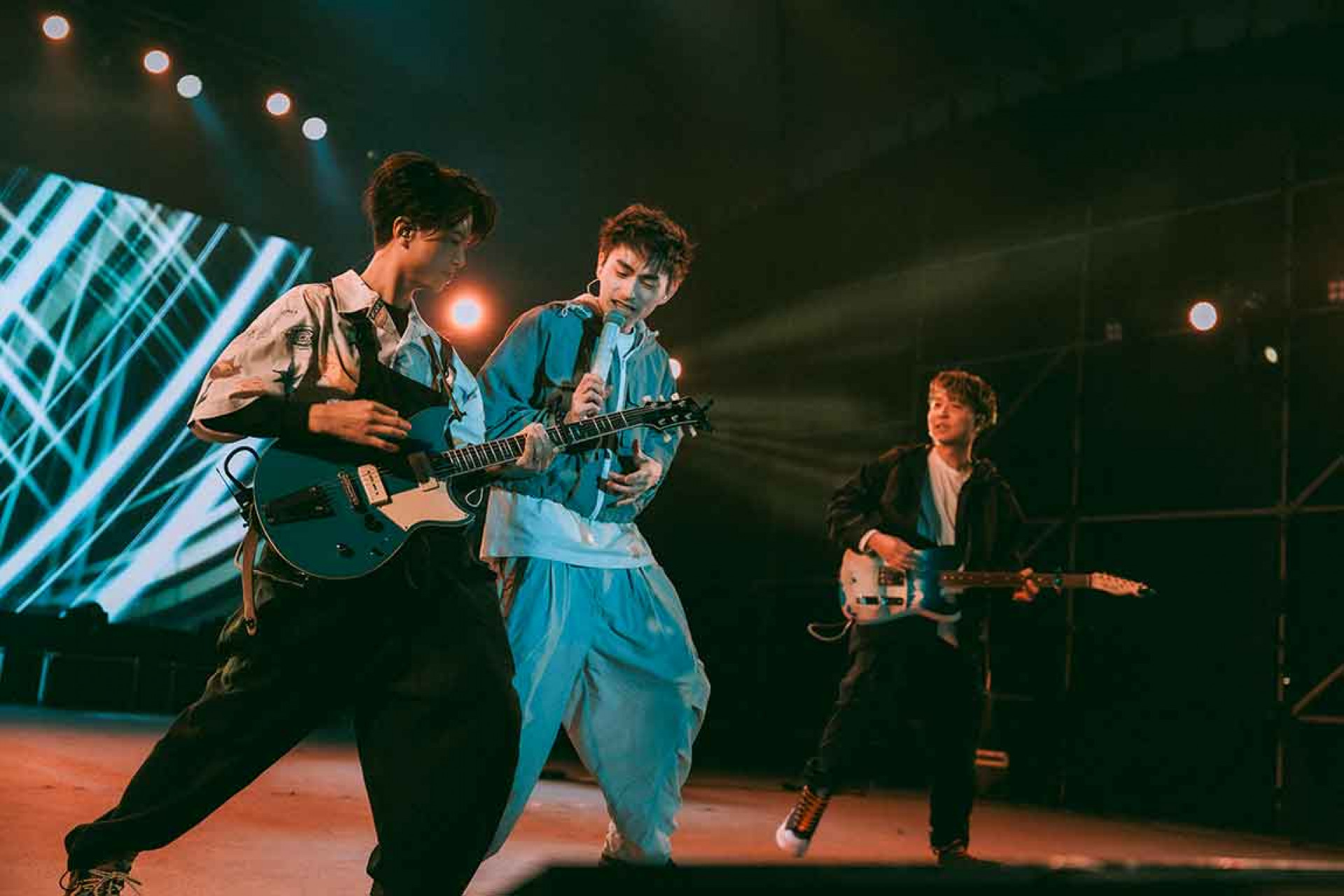 青春的遲疑、喜歡的打結,八青哥新歌寫給不敢開口的你