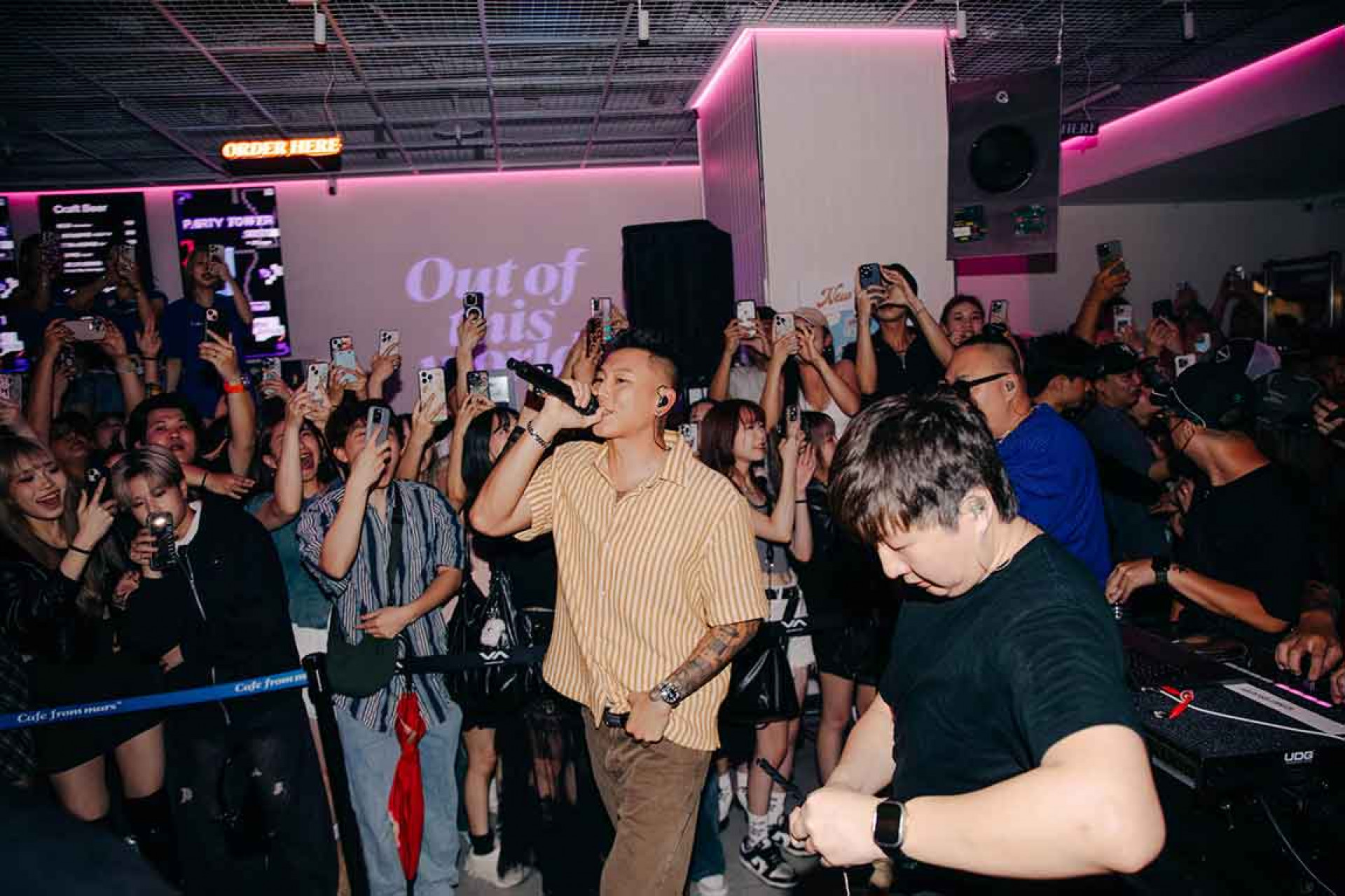 頑童MJ116《OGS》快閃擠爆信義區