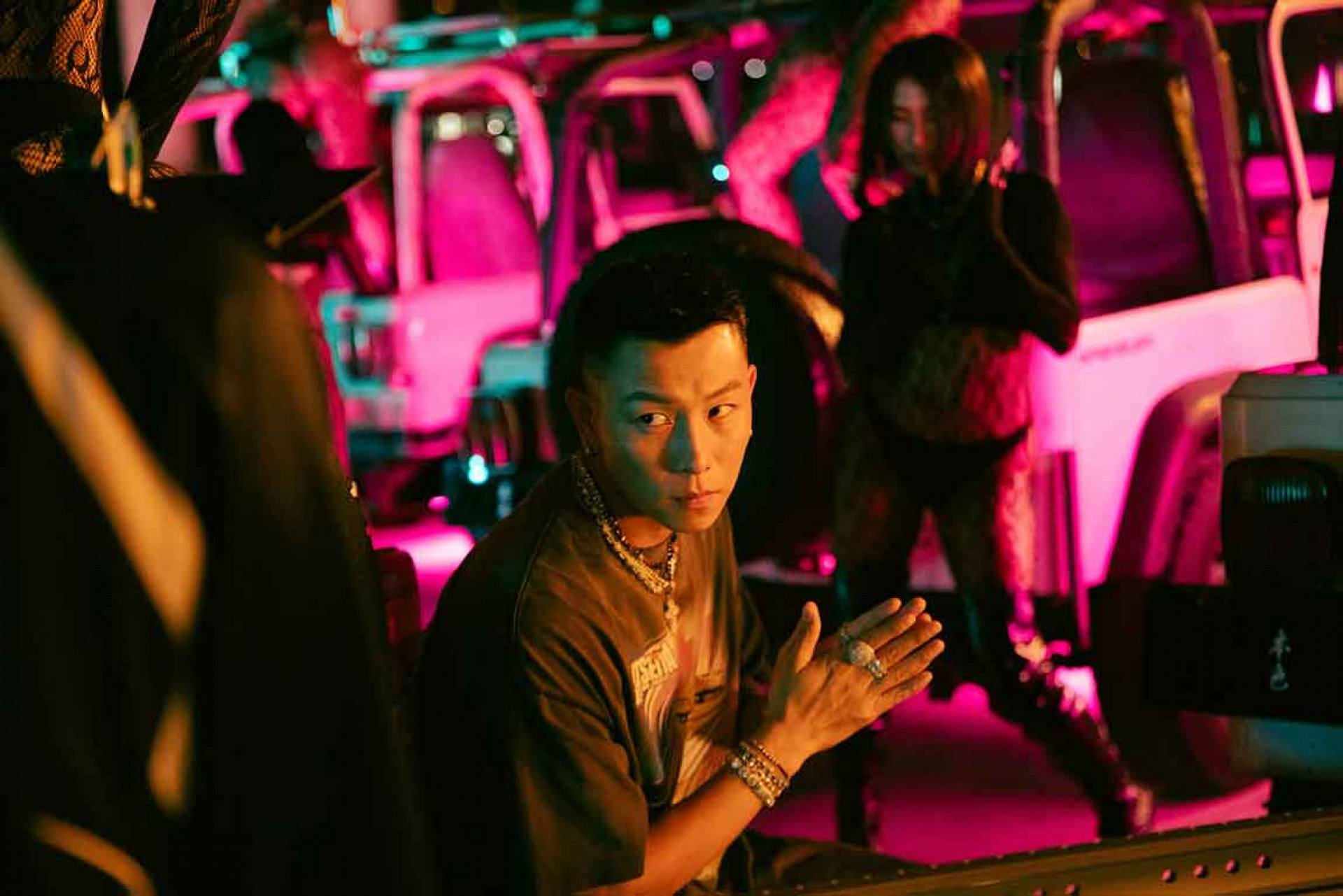 頑童新歌〈NONO〉MV_瘦子