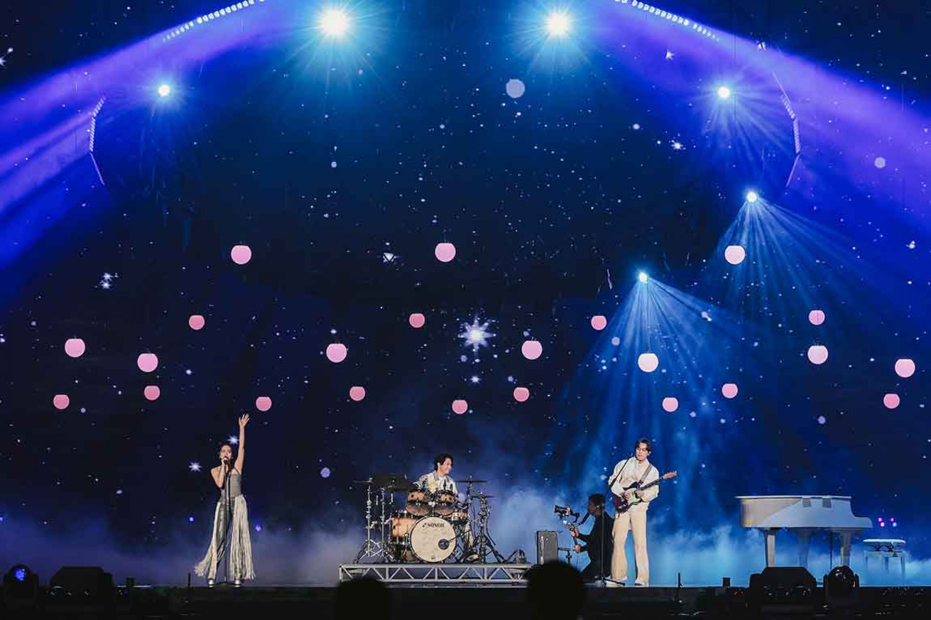 告五人首度攻頂大巨蛋大舞台。(相信音樂提供)