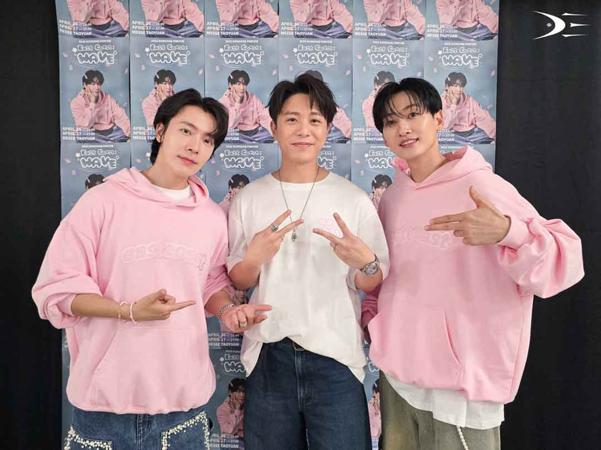 左起:東海、韋禮安、銀赫