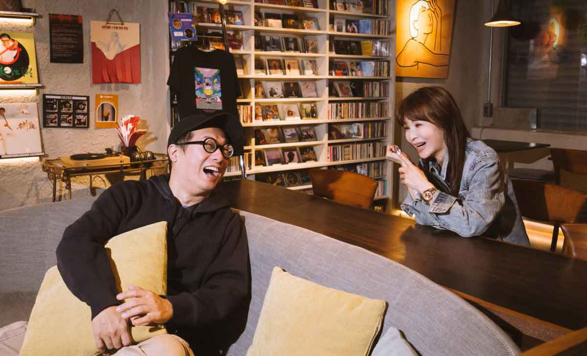 柯智豪年初與蔡秋鳳一起接受聯合文學受訪 (照片提供:聯合文學雜誌、攝影蘇郁涵