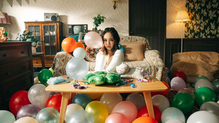 陳芳語31歲生日不休息！出道以來最瘋狂 一天拍7支MV 笑稱腦袋快打結