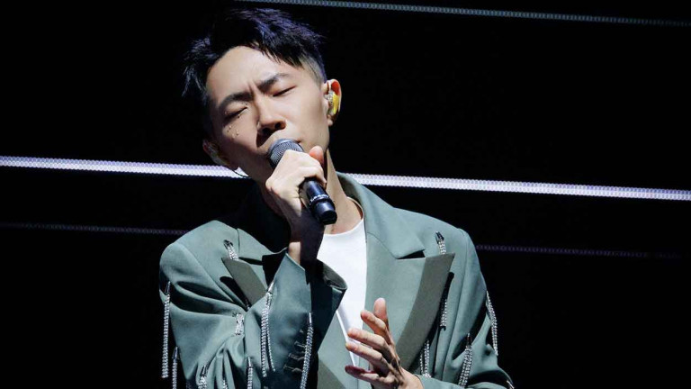 鄭興首登TICC演唱會自曝也曾叛逆 首唱「森林」感謝青峰譜曲