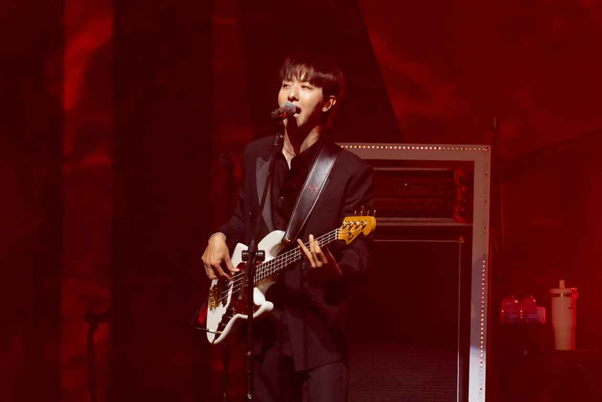 李正信告白:兩天能在這裡唱讓我覺得很幸福。