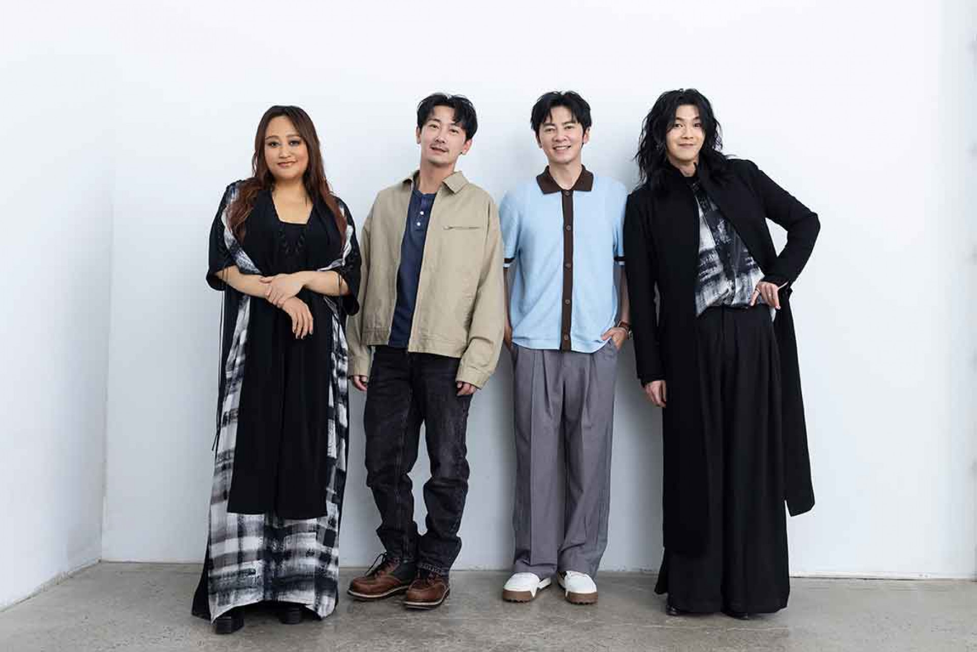 家家、施名帥、李國毅、麋先生聖皓攜手演出〈你呢〉MV。（相信音樂提供）
