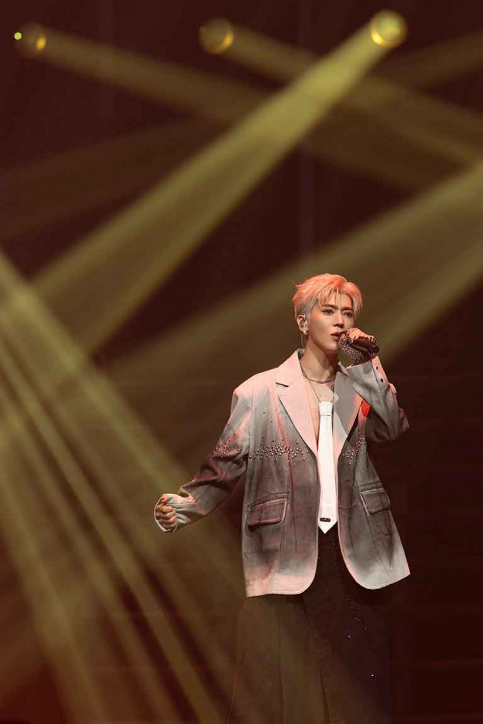 5首作品風格各異 年代橫跨 曾陪伴Bii畢書盡走過不同的階段