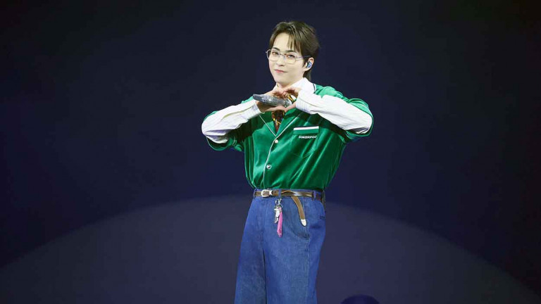 XIUMIN個唱首登台北開唱 穿制服告白「EXO-L我喜歡你」寵粉滿點