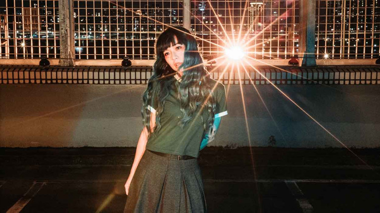 原子邦妮推出獨立音樂品牌 首波單曲〈Twinkle Twinkle〉MV拍攝被數十隻肥蛾攻