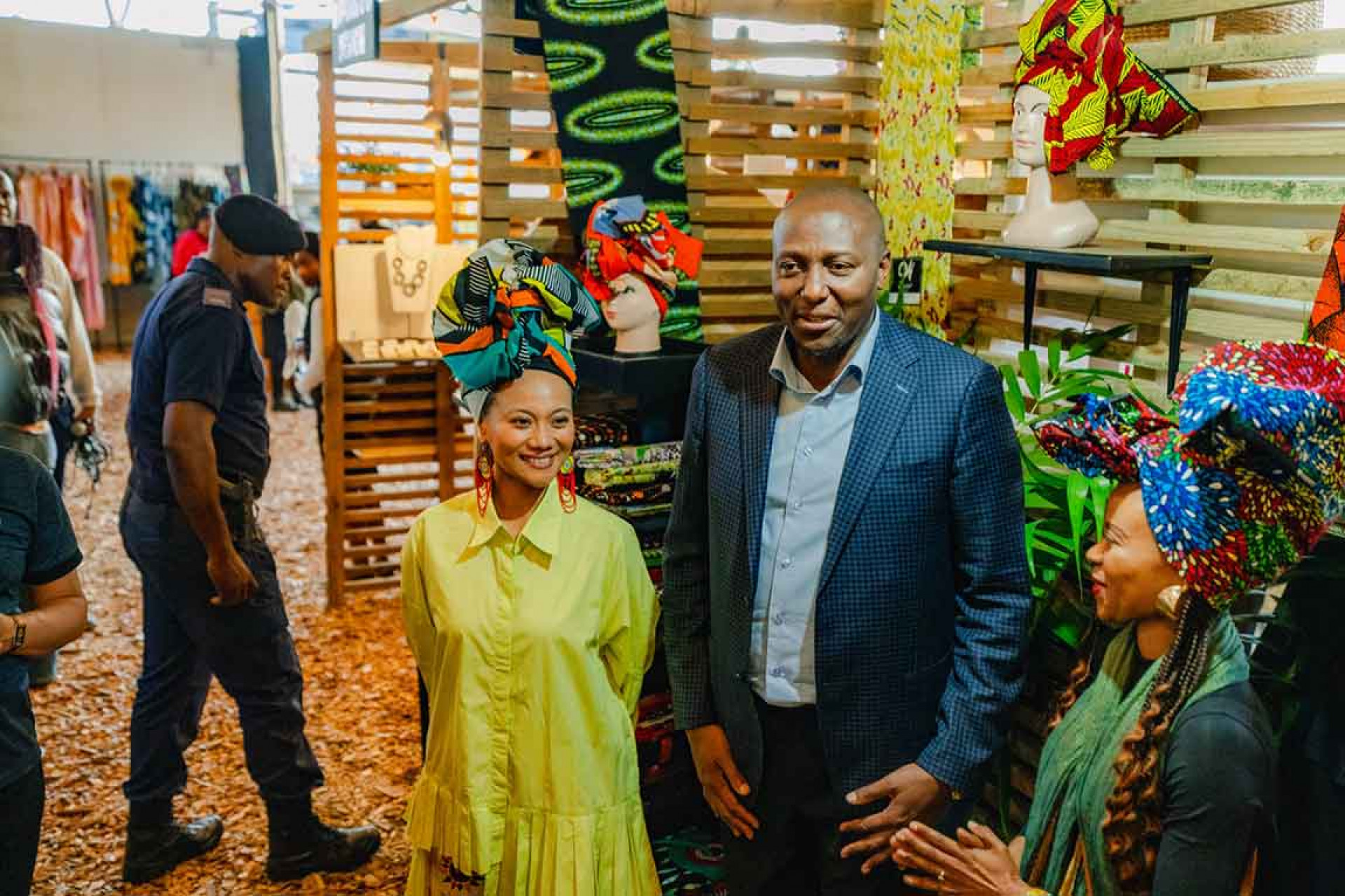 阿爆(左)與史國總理(右)合照