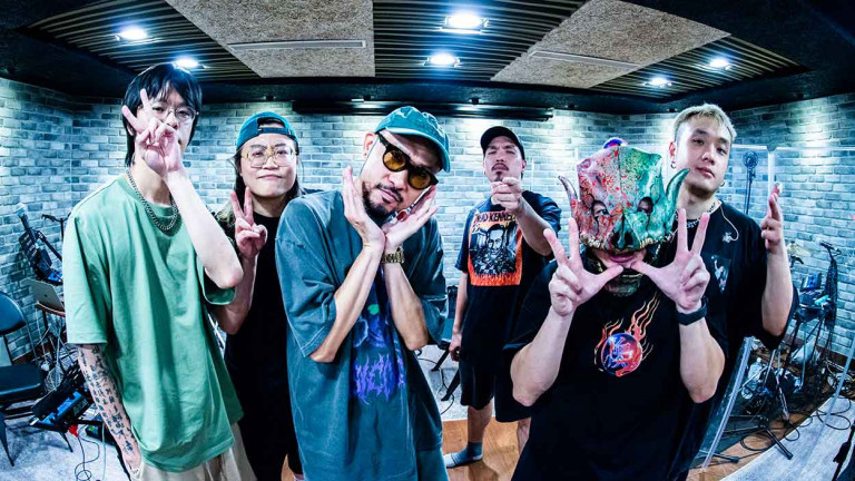 2025最壞、最傲男團來了！MC HotDog熱狗 X 血肉果汁機殺翻華語樂壇