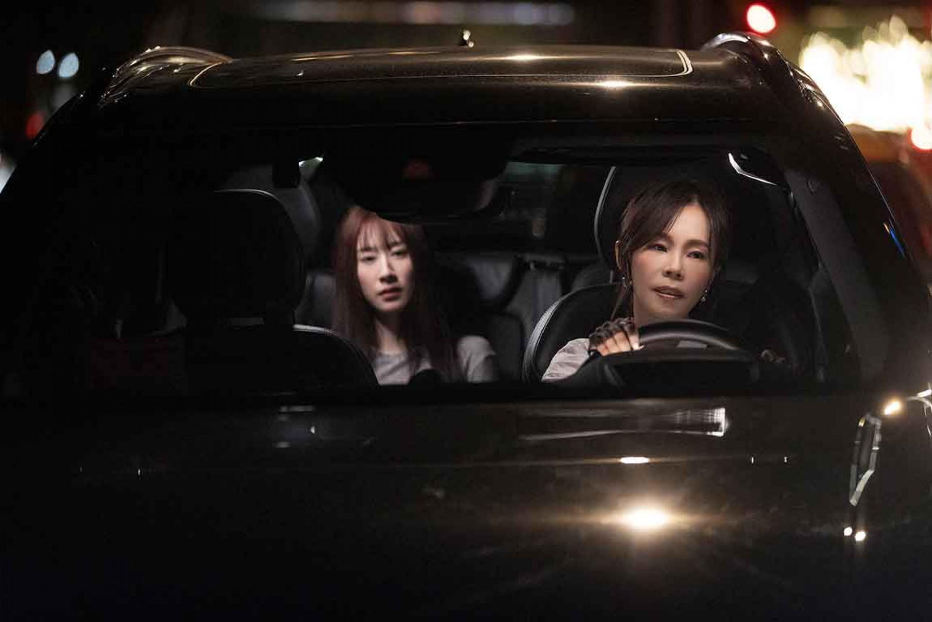 MV延續〈被放棄的你〉 背叛情節再進展