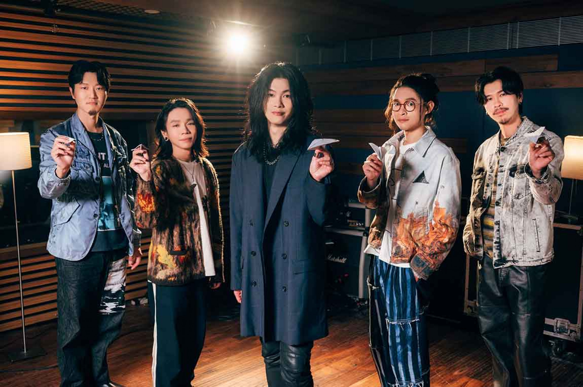 金曲樂團麋先生單曲〈去飛翔〉持續在網路發酵,不同版本MV紛受點讚喜愛,在各大平台狂吸千萬點閱(相信音樂提供)