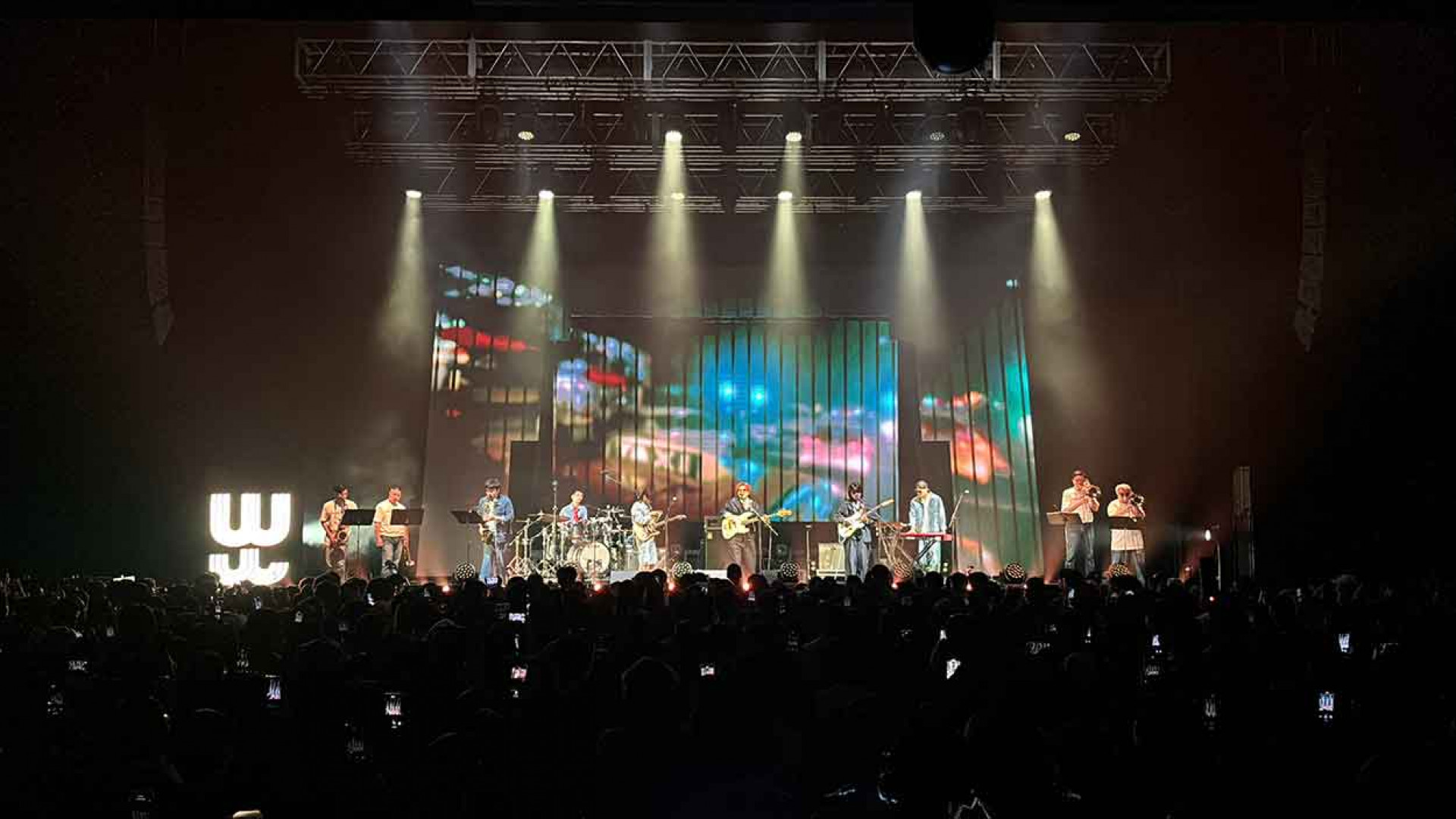 最終場特邀曾在大港開唱同台演出的「溫蒂漫步大樂隊」再次合體登場。