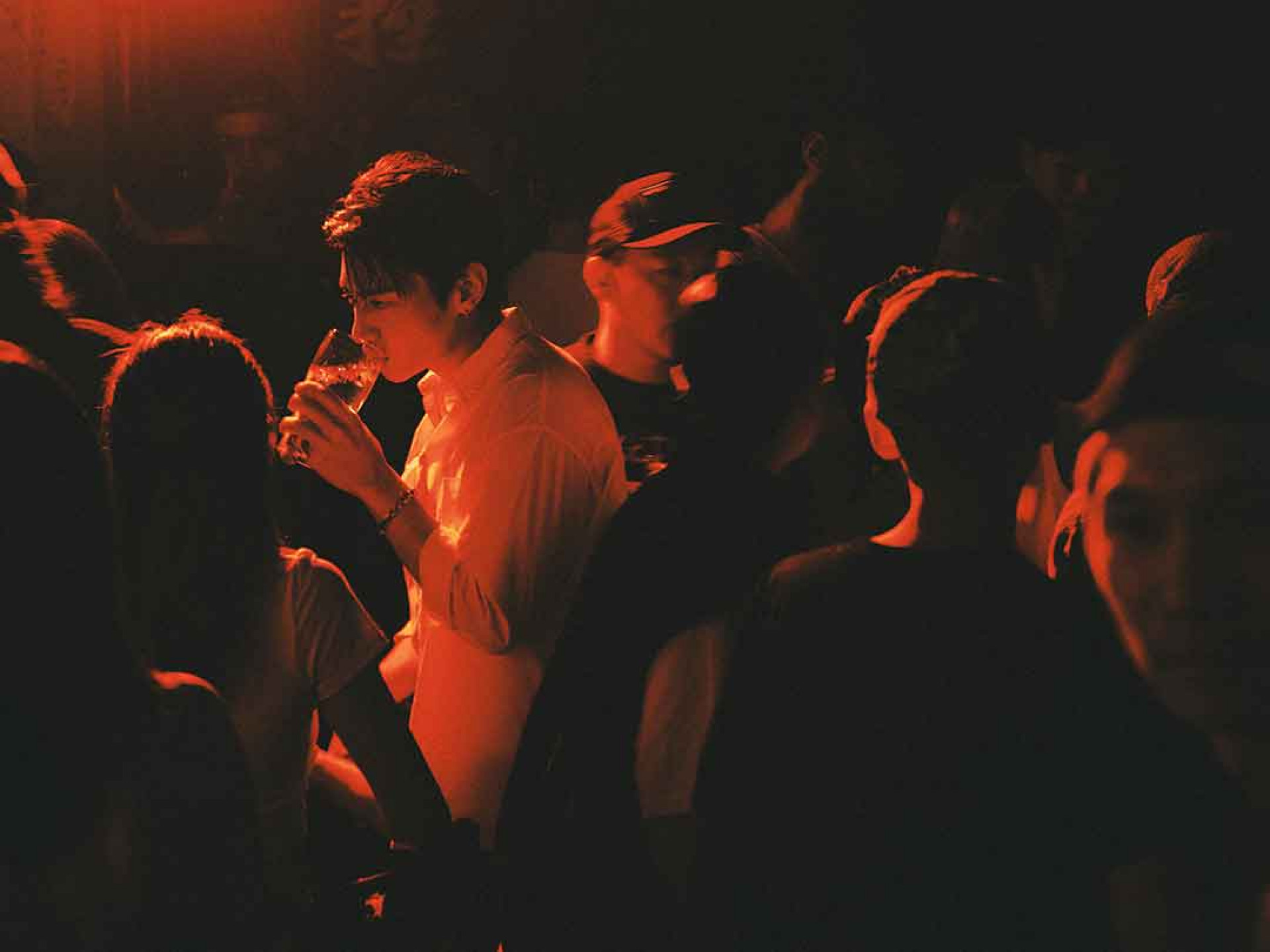 EP製作陣容堅實,共組「偉人群像」