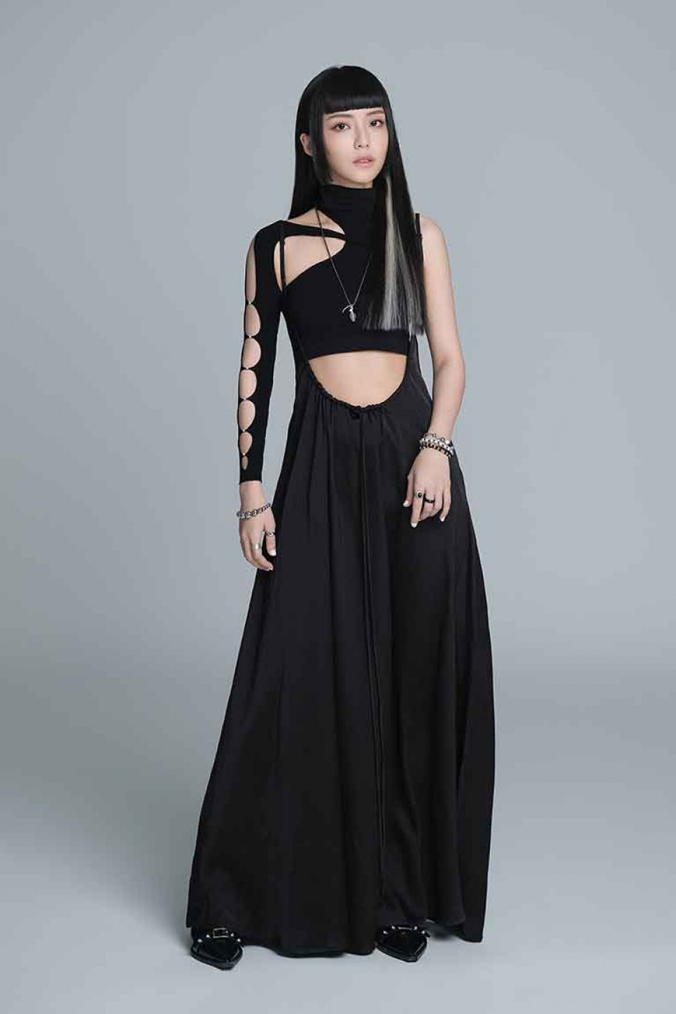 李嫣Bibo 6月20日 全新單曲〈我無助到用ChatGPT(免費版)算命〉迷幻上線