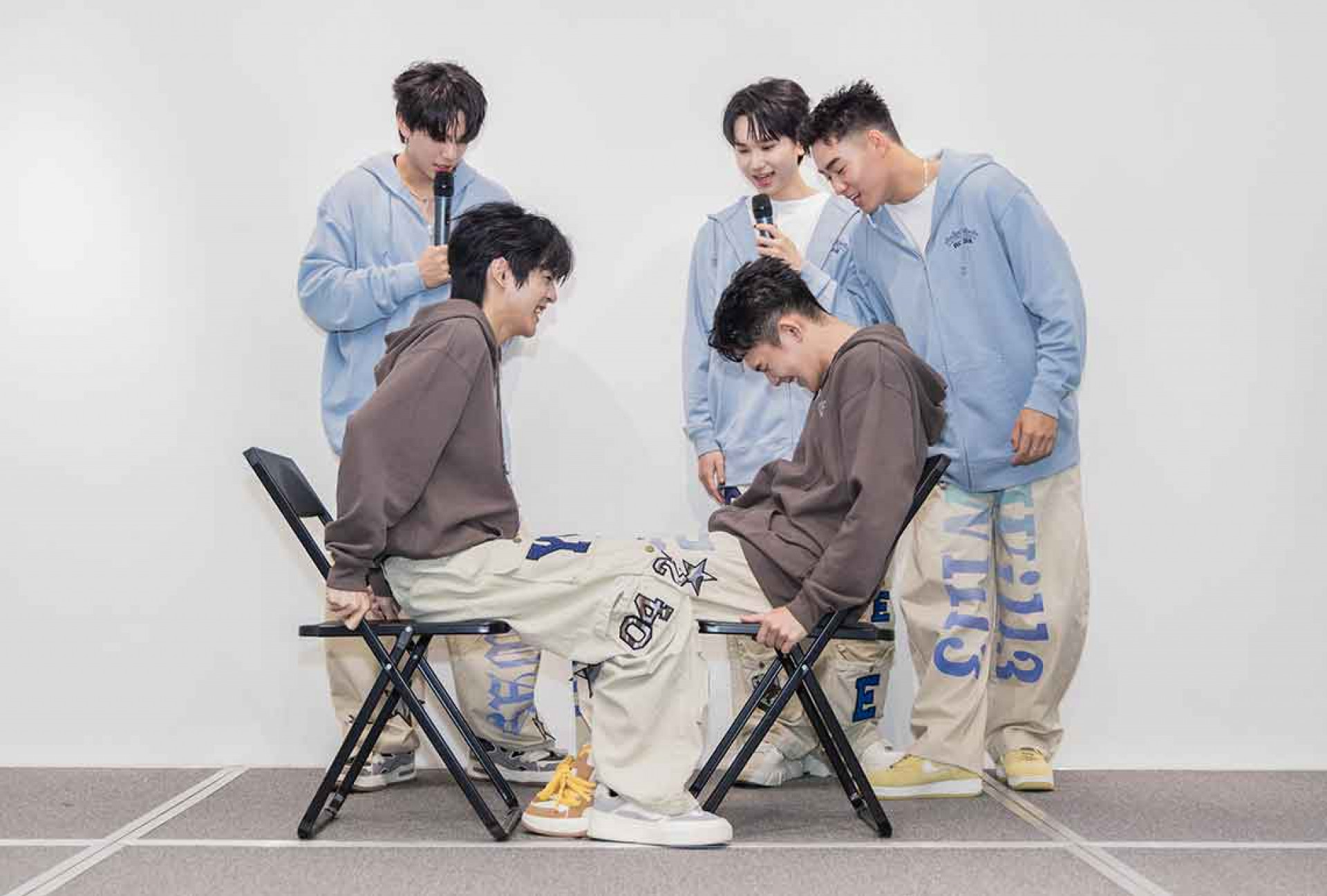 AcQUA源少年盧佾暘、林毓家比賽肌力(照片提供:種子音樂)